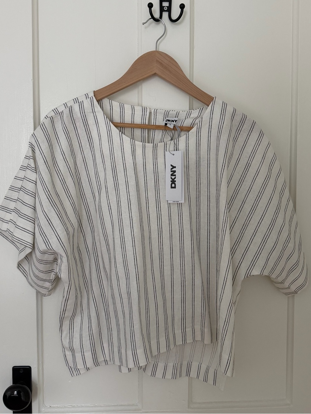 DKNY White Top with Navy Pinstripes - Picture 1 of 8